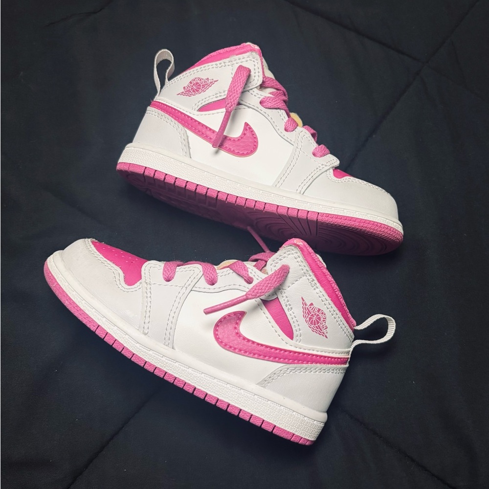 Toddler Jordan 1’s Pink/White
